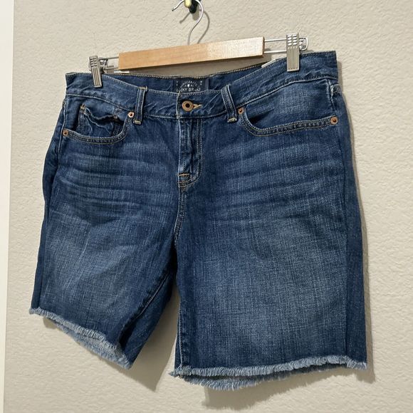 Lucky Brand Jean Shorts Womens 8/29 ( 33 waist) Laguna Short Med Blue Wash Denim - Picture 3 of 10